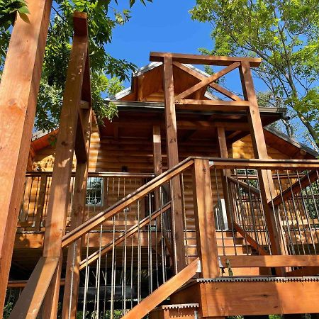 Cricket Hill Treehouse By Amish Country Lodging Millersburg Dış mekan fotoğraf